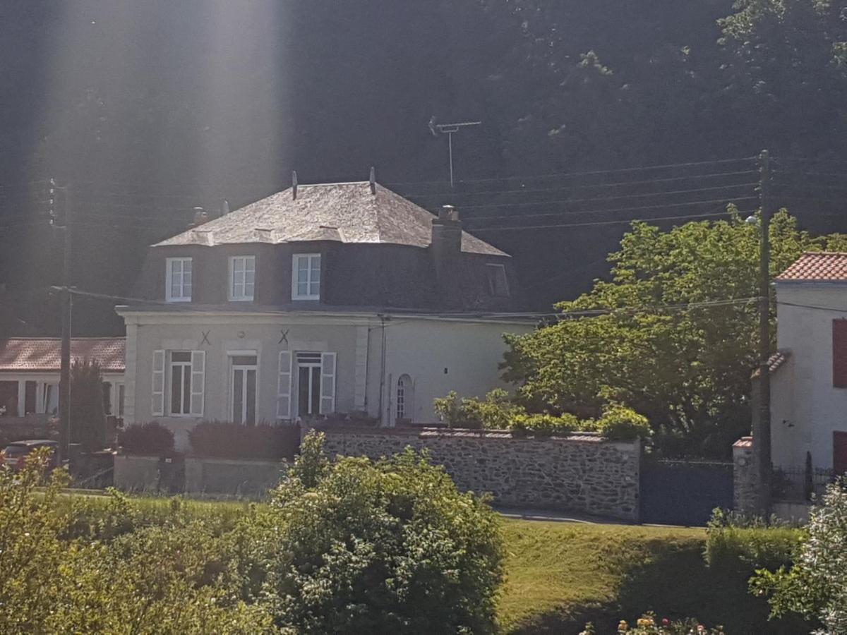 Lucriolla Ξενοδοχείο Oree-d'Anjou Εξωτερικό φωτογραφία